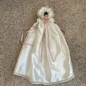 Elsie Massey Limited Edition Porcelain Doll. Excellent Condition